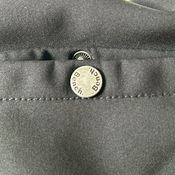 Bench Women's Black Jacket in good condition πποΈ - Picture 7 of 9